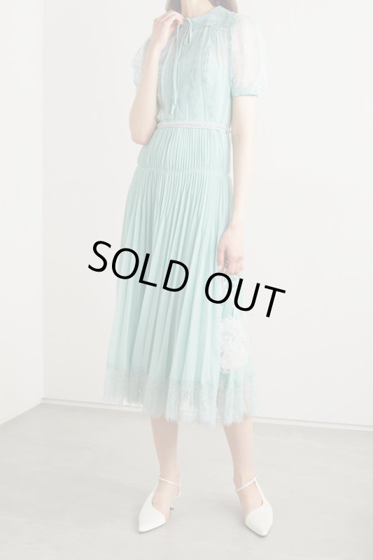 画像1: セール！Self Portrait　セルフポートレート　 Crystal-embellished chiffon and lace dress  ブルー、グリーン系  05023 (1)