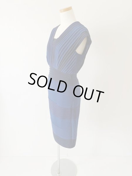 画像5: 1点のみ即発!Tadashi Shoji タダシショージ  グラデーションシャッタープリーツドレス ネイビー系  11081 (5)