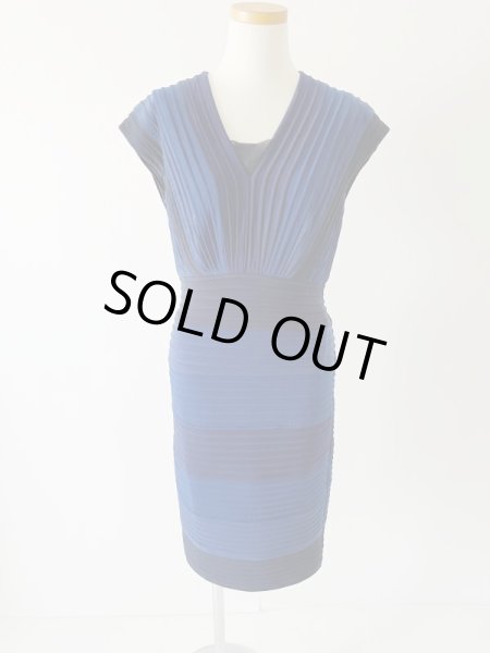 画像4: 1点のみ即発!Tadashi Shoji タダシショージ  グラデーションシャッタープリーツドレス ネイビー系  11081 (4)