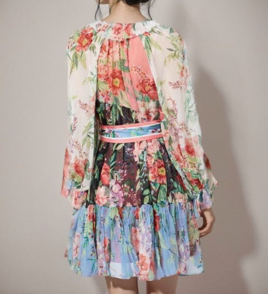 画像4: 限定セール!【TWICE着用】 Zimmermann ジマーマン Bellitude Spliced Silk Mini Dress  12211 (4)