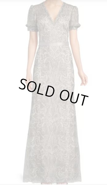 画像1: セール！【桜井日奈子さん着用】Tadashi Shoji タダシショージ  Sheer Puffed Short Sleeve Lace Gown　シルバー系 (1)