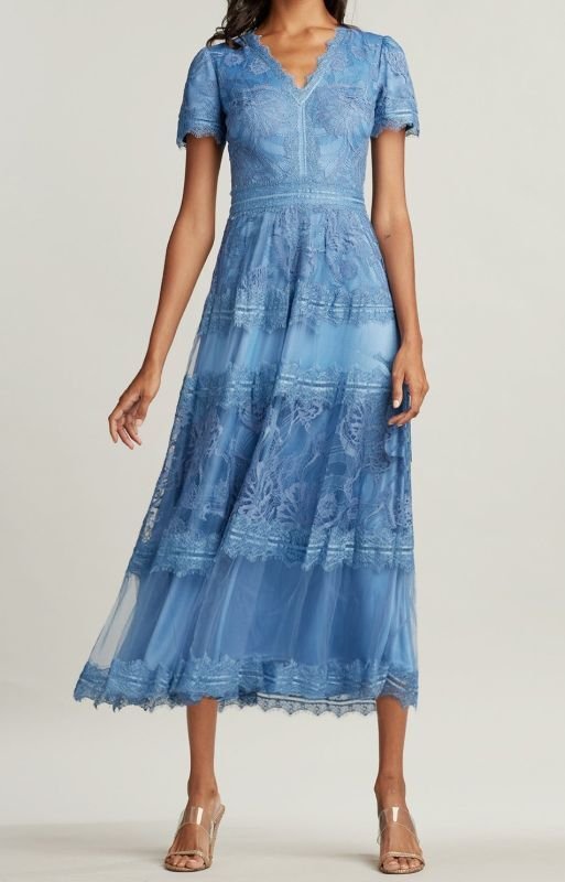 画像1: 【4/20まで特別価格】Tadashi Shoji タダシショージ  AMARA フラワーレースドレス ブルー｜結婚式・パーティーフォーマル (1)