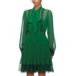 画像1: 【Amanda Kloots着用】Self Portrait　セルフポートレート Green Chiffon Mini Dress (1)