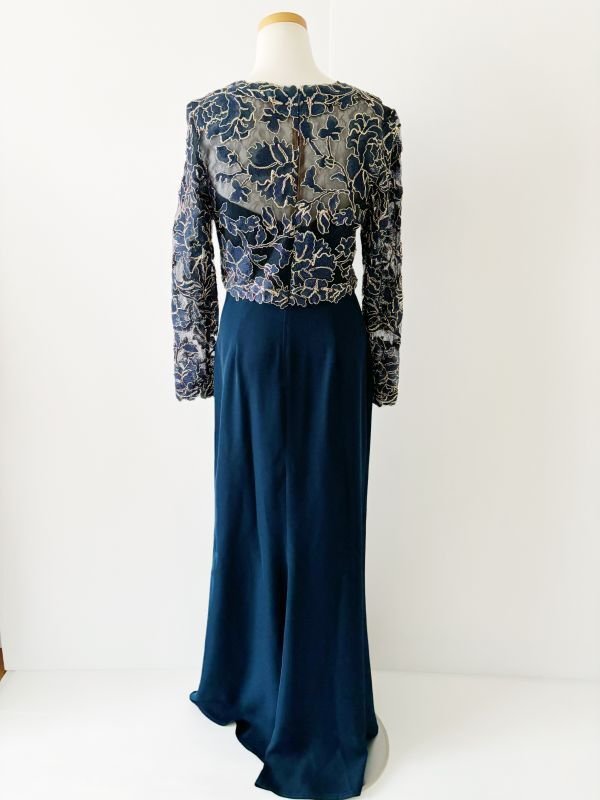 画像9: 1点のみ即発！【釈由美子さんに衣装協力】Tadashi Shoji  タダシショージ  　Crepe & Embroidered Lace Gown　ネイビー系  41101 (9)