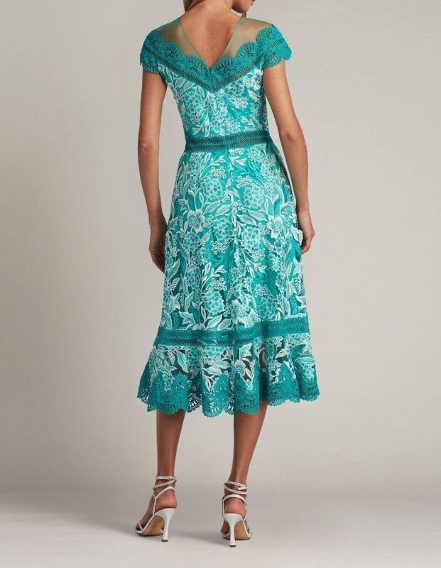 画像3: 【黒田みゆさん着用】Tadashi Shoji  タダシショージ  　NANCE BANDED SCALLOPED LACE DRESS グリーン、ブルー系 (3)