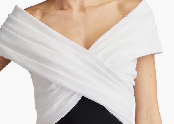 画像4: 【25ans掲載】Tadashi Shoji タダシショージ  BENZ PLEATED PORTRAIT COLLAR GOWN  ブラック、ホワイト   (4)