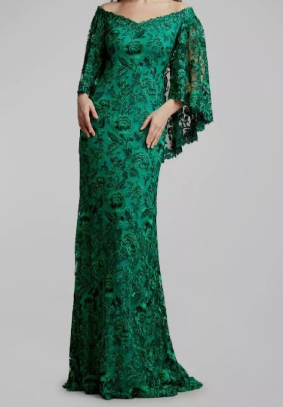 画像1: Tadashi Shoji タダシショージ  Floral Embroidered Lace Cape Gown   グリーン系  12061 (1)