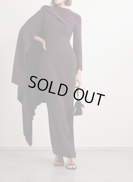 画像1: 【ヨルダン、オランダ王女愛用】Solace London ソレイスロンドン  Lydia one-sleeve cape-effect cady maxi dress　プラム (1)
