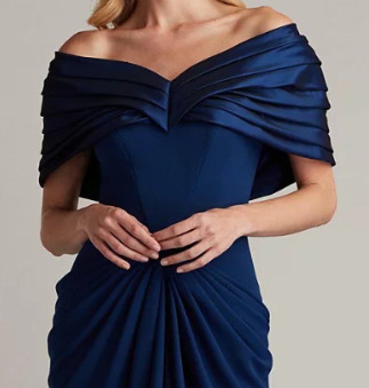 画像3: Tadashi Shoji タダシショージ  Seraphine Pleated Portrait Collar Gown　ネイビー (3)