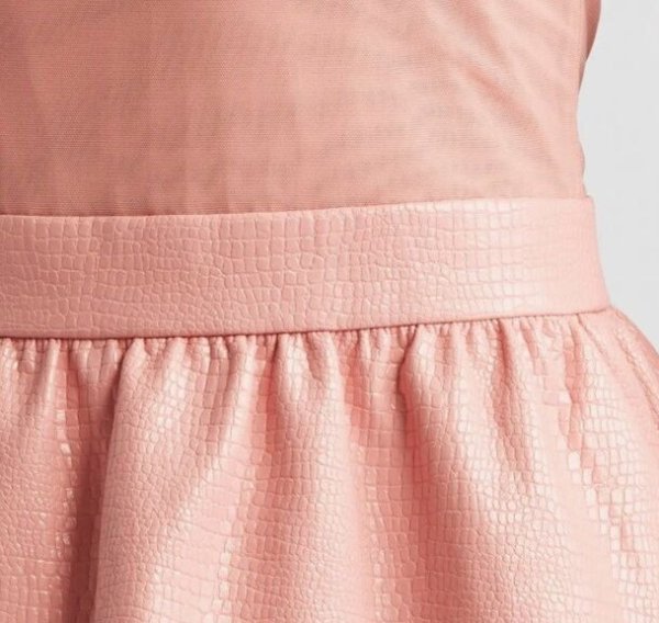 画像2: Alice + Olivia アリスアンドオリビア　Chara Faux Leather Mini Dress  (2)