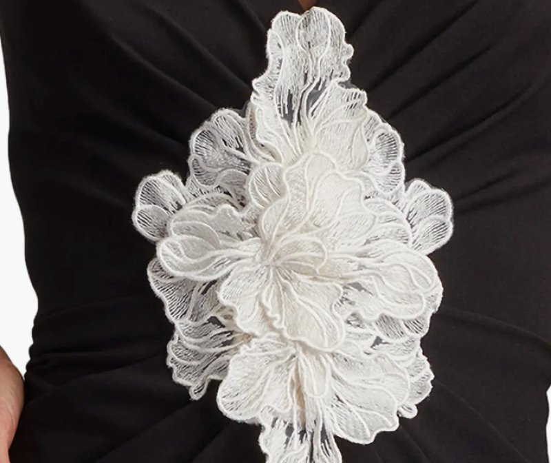 画像4: Tadashi Shoji タダシショージ    Sirota Center-Front Ruffle Gown　ブラック (4)