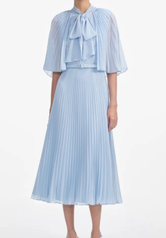 画像1: セール！Self Portrait　セルフポートレート　Chiffon Cape Midi Dress ブルー (1)