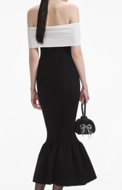 画像2: セール！ Self Portrait セルフポートレート　 Black Knit Bow Midi Dress  06253 (2)