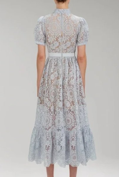 画像2: レア!【ベアトリス王女愛用】Self Portrait セルフポートレート Blue Guipure Lace Midi Dress  (2)