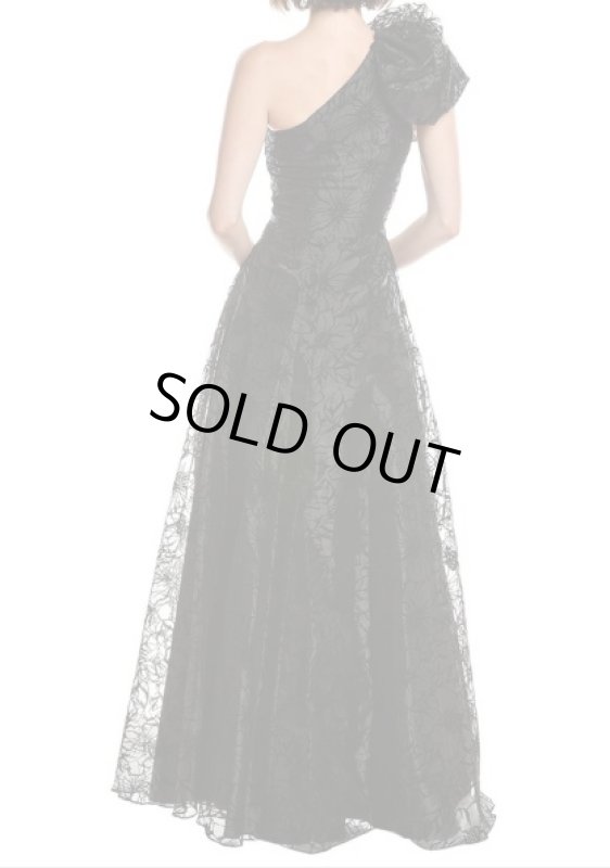 画像2: Black Halo   Mirabella One Shoulder Ballgown (2)
