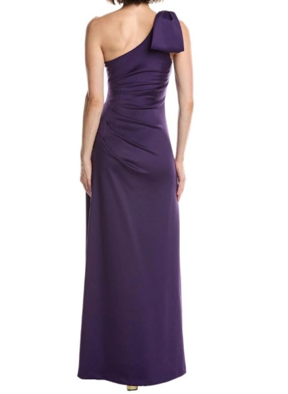 画像2: Black Halo   Zyra Gown 13814 (2)