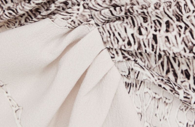 画像4: セール！【矢田亜希子さん着用】VICTORIA BECKHAM  ヴィクトリアベッカム　チェーンプリントドレス (4)