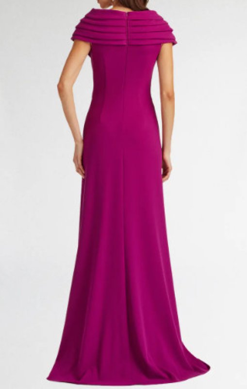 画像2: Tadashi Shoji タダシショージ  　Talise Waterfall Flounce Gown  マジェンタ、パープル系  (2)