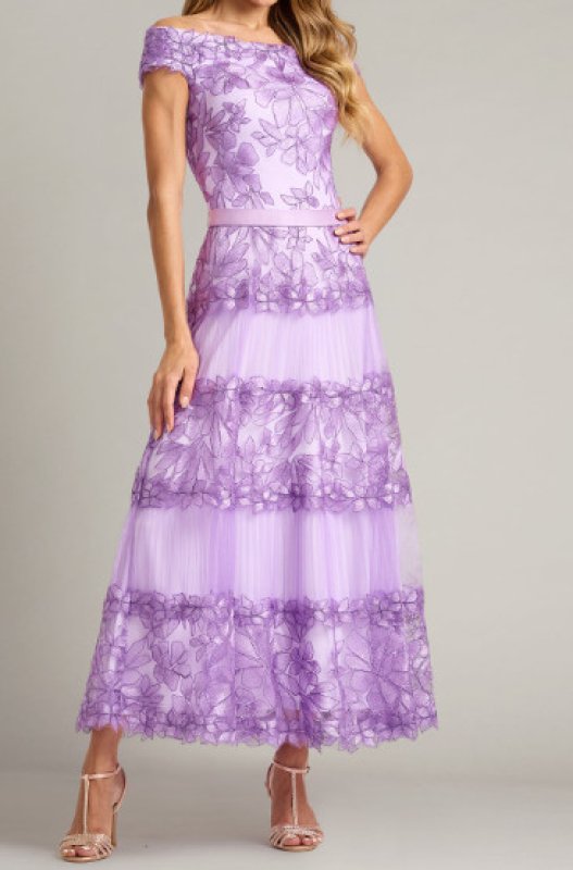 画像1: Tadashi Shoji  タダシショージ  Adriane オフショルダー花柄レースドレス　パープル系  41101 (1)