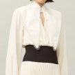 画像3: 【戸田恵梨香さん着用】Tory Burch トリーバーチ  リムーバブルカラー プリーツミディドレス ホワイト フォーマル・お出かけ (3)