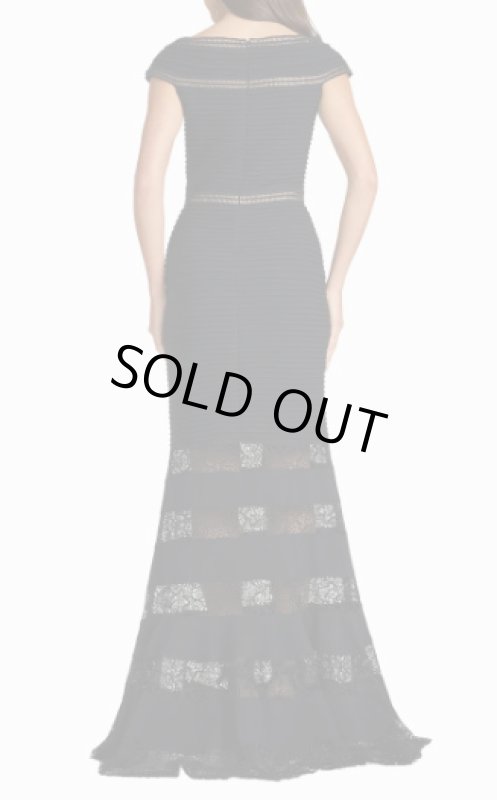 画像2: Tadashi Shoji タダシショージ  Valeo ピンタック イリュージョン オフショルダーロングドレス 　ブラック (2)
