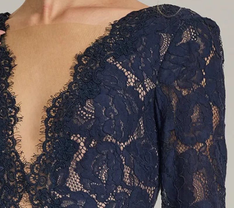 画像4: Tadashi Shoji タダシショージ  Corwin 刺繍レース イリュージョン ロングドレス｜ネイビー (4)