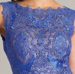 画像4: Tadashi Shoji タダシショージ Evelise レース カスケード ロングドレス｜ブルー系 (4)