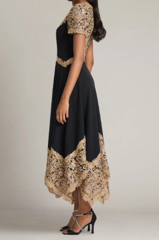 画像3: Tadashi Shoji タダシショージ Neneh Embroidered Handkerchief Hem Midi Dress ブラック (3)