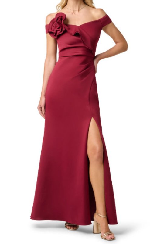 画像2: Adrianna Papell アドリアナパペル　Off Shoulder Rosette Stretch Mermaid Gown 　バーガンディ系 (2)